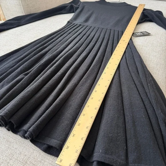 [🌟 PRICE FIRM] EXPRESS Black Pleated Open-Back Sweater Dress Extra Small XS - Picture 11 of 15